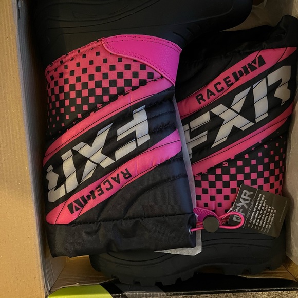 Brand new Youth FXR winter gear. - Picture 5 of 5